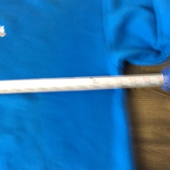 Men’s EUC M & M’s Blue Embroidered Sweatshirt Sz M or OVERSIZED WOMEN’s - Picture 6 of 9